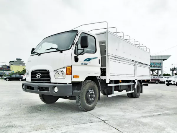 Dịch vụ thay Kính chắn gió xe tải Hyundai 6.5 tấn tận nơi